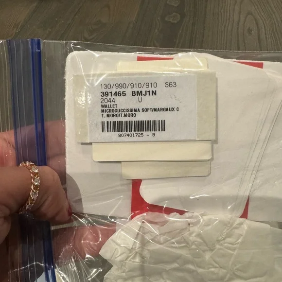 Authentic Gucci Wallet Brown - Picture 3 of 10